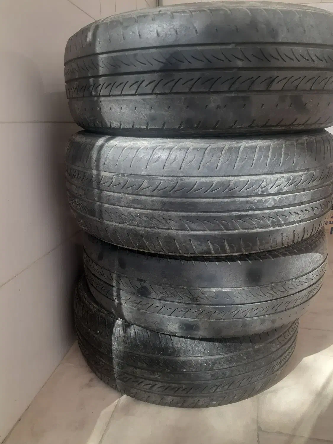 لاستیک ۱۵|قطعات یدکی و لوازم جانبی|قرچک, قشلاق جیتو|دیوار