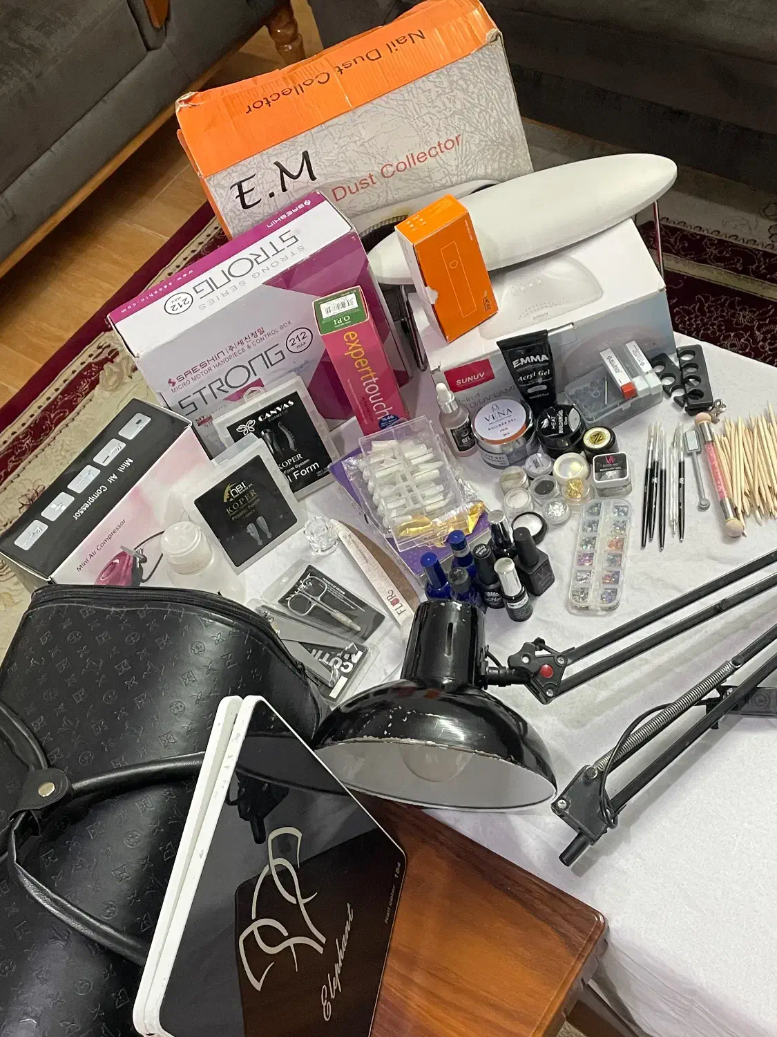 کاشت و طراحی ناخن|آرایشی، بهداشتی، درمانی|قائمشهر, |دیوار