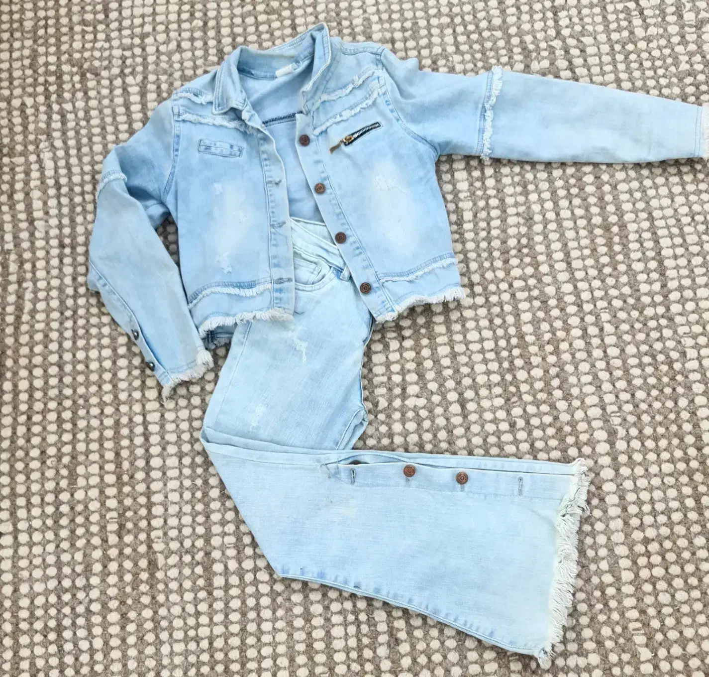 تعدادی لباس ۷ساله|لباس|یزد, |دیوار