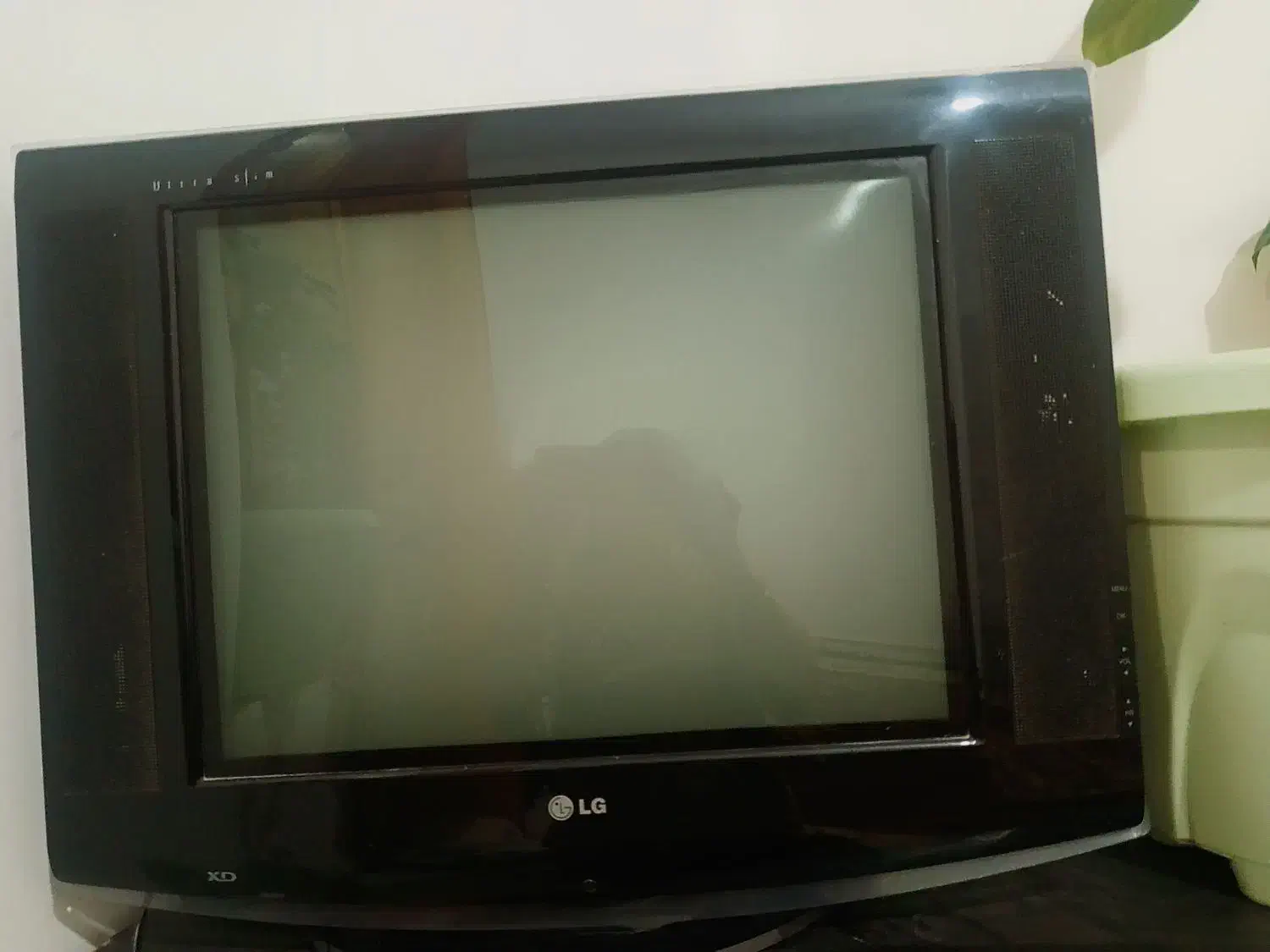 زیر تلویزیونی و تلویزیون|تلویزیون و پروژکتور|سرپل ذهاب, |دیوار