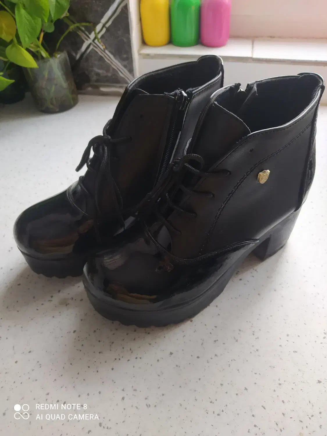 نیم پوت|کیف، کفش، کمربند|شهریار, شهریار|دیوار