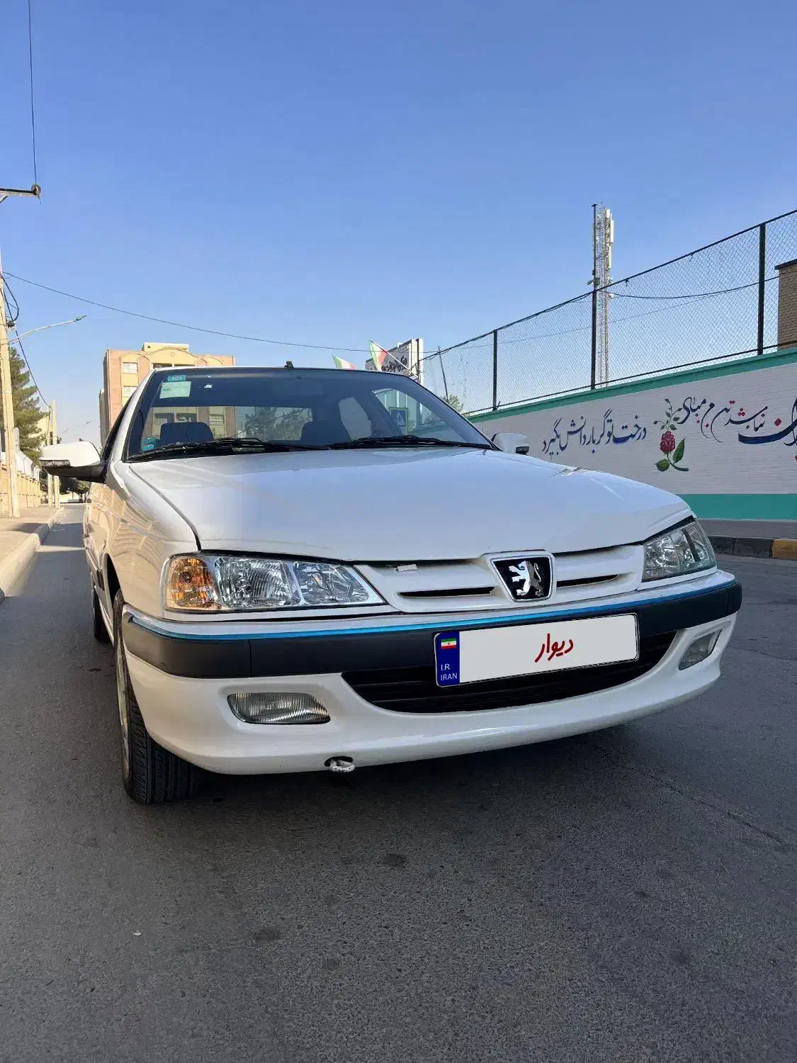 پارس سفید ۴۰۱|خودرو سواری و وانت|اصفهان, کوجان|دیوار