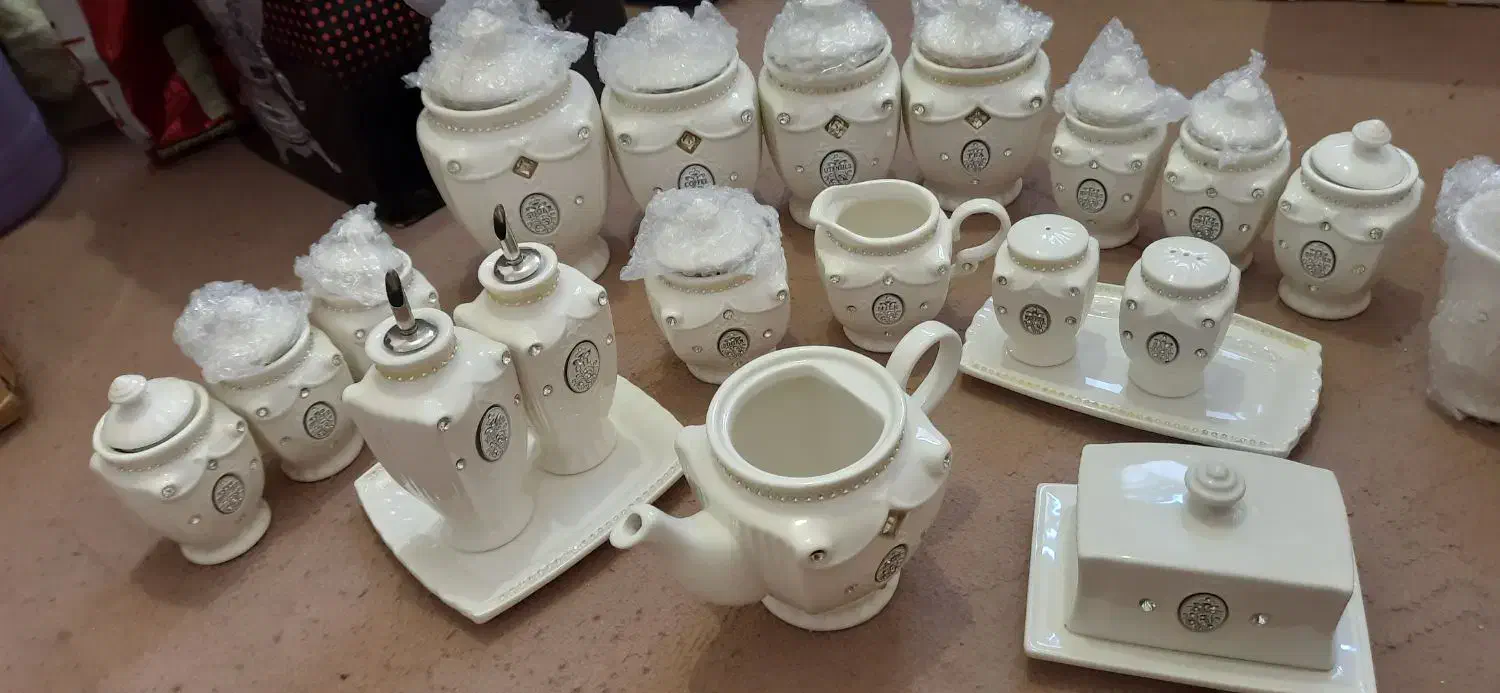 سرویس صبحانه خوری.پیرکس.سینی|ظروف سرو و پذیرایی|شاهین‌شهر, گزبرخوار|دیوار