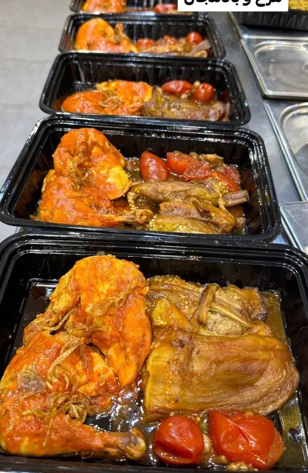 غذا فروشی با مشتری .شناخته شده واگذار میکنم|اجارهٔ مغازه و غرفه|خورموج, |دیوار