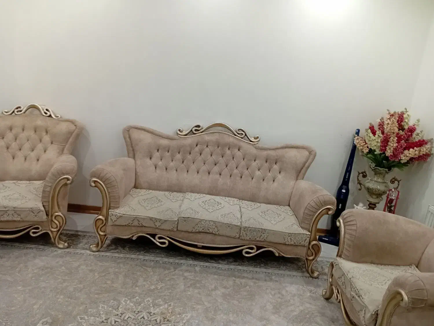 مبل نیم ست  درحد نو|مبلمان خانگی و میز عسلی|ری, دیلمان|دیوار