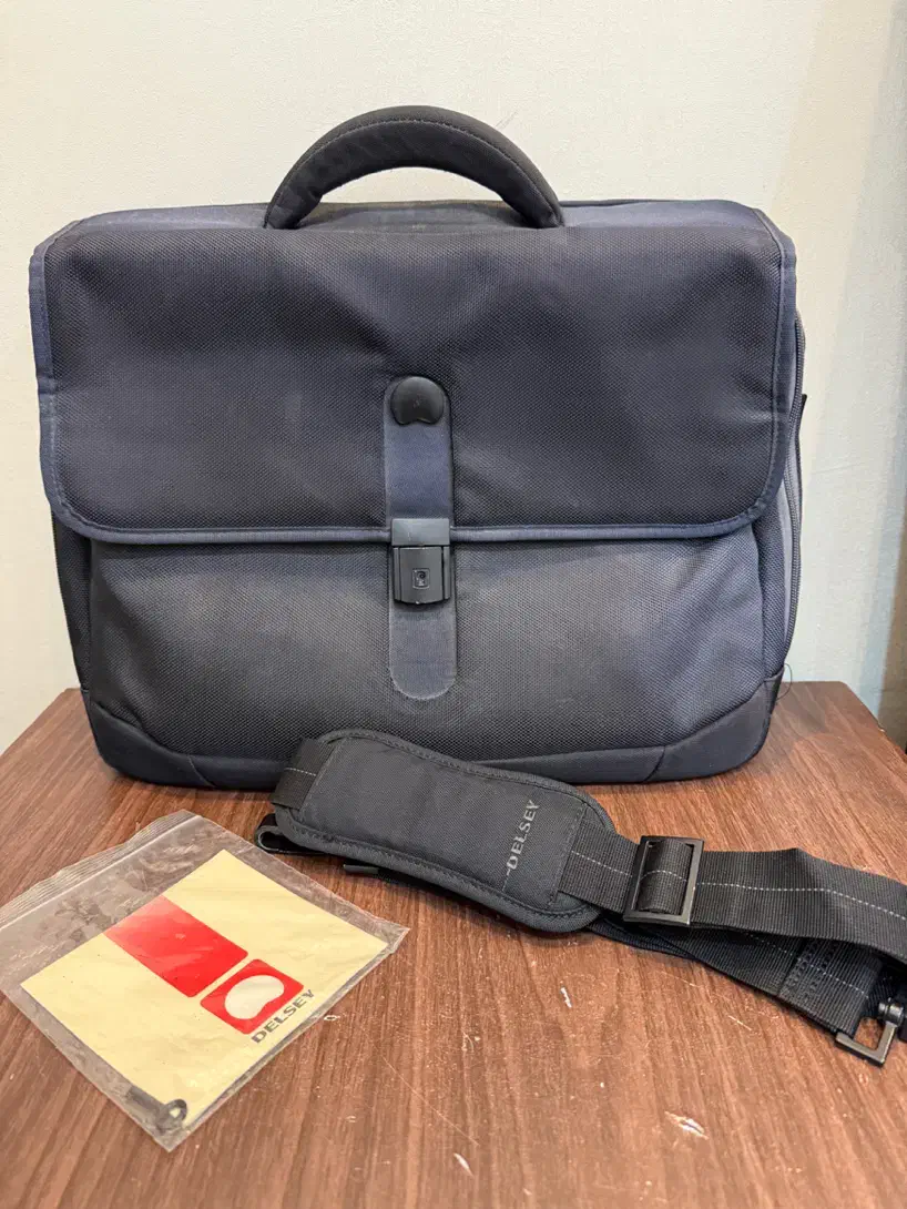 کیف لپ تاپ|قطعات و لوازم جانبی رایانه|شیراز, آبیاری|دیوار