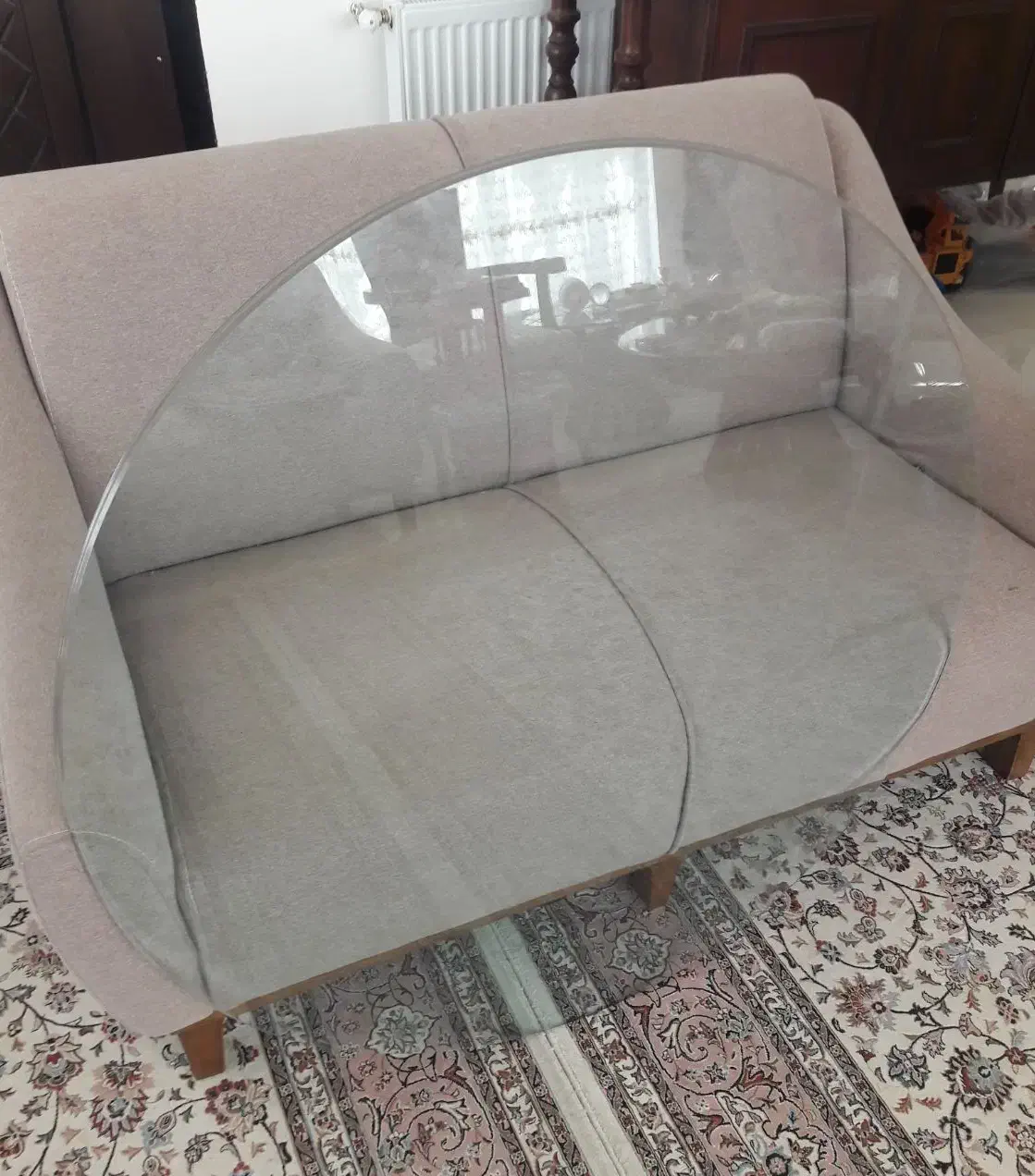 شیشه گرد|میز و صندلی غذاخوری|لاهیجان, شهرک سلمان فارسی|دیوار