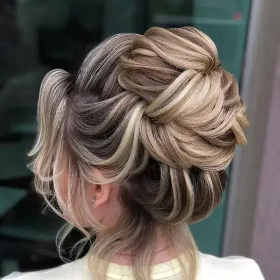 میکاپ عروس و شینیون مو|خدمات آرایشگری و زیبایی|اصفهان, طاحونه|دیوار