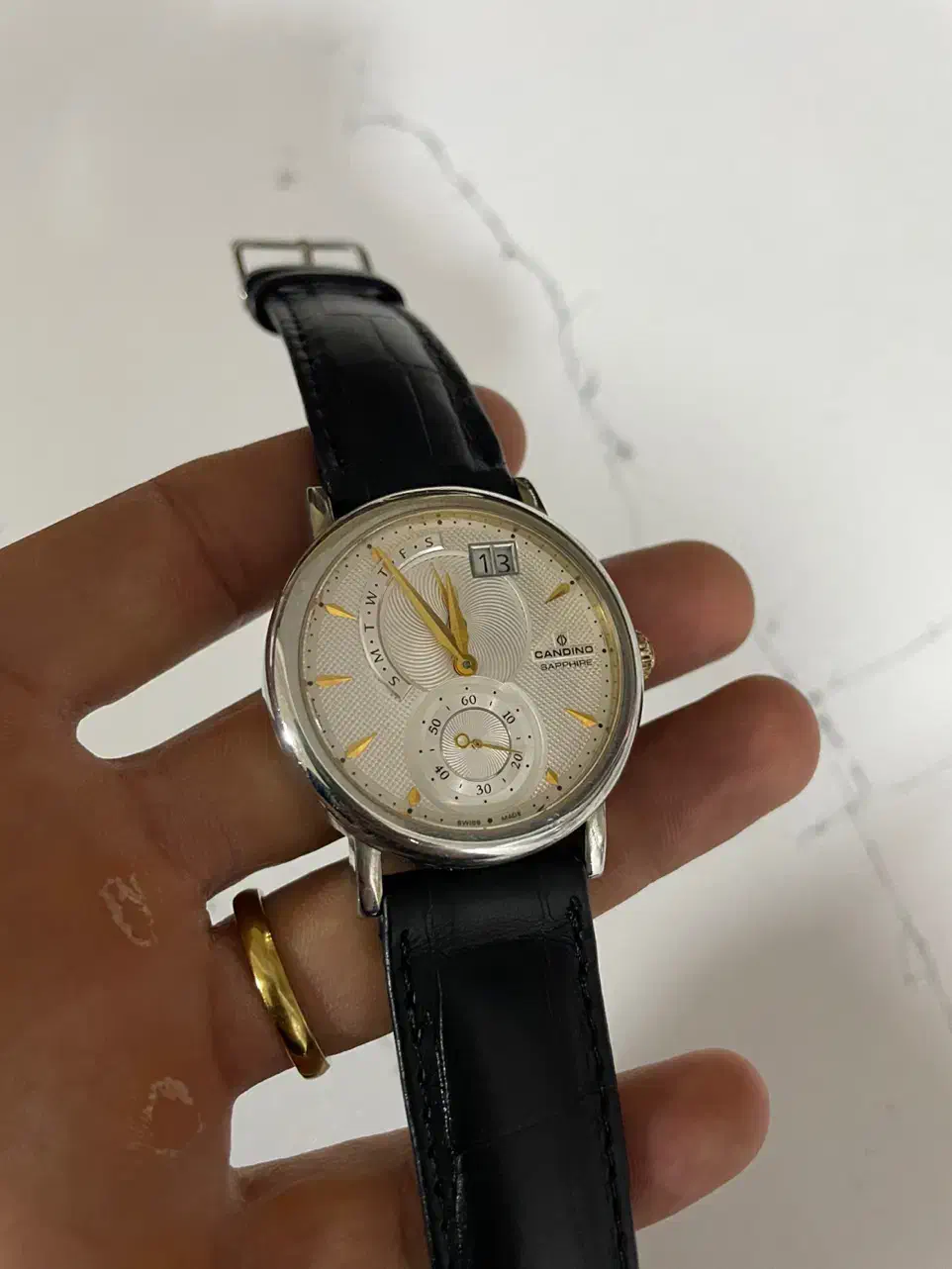 کاندینو سویسی|ساعت|نقده, |دیوار