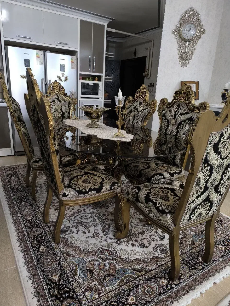 میز غذاخوری|میز و صندلی غذاخوری|میانه, |دیوار