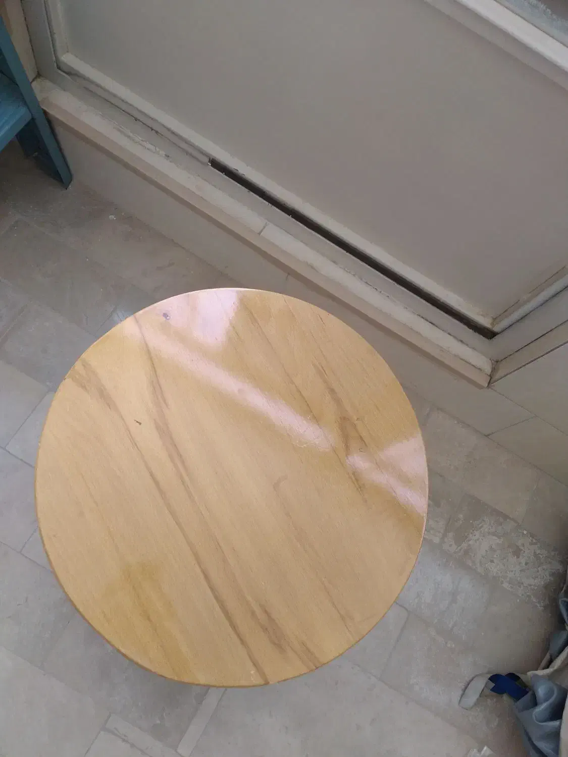 میز تلفن نو ارتفاع ۶۹ و قطر دایره ۴۱ و نیم|میز تلفن|اصفهان, برازنده|دیوار