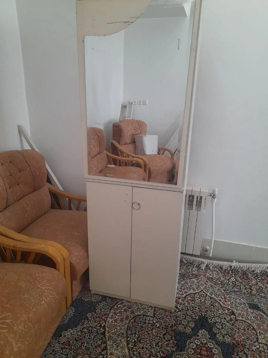 جاکفشی|جاکفشی، کمد، دراور|فردوس (خراسان), |دیوار