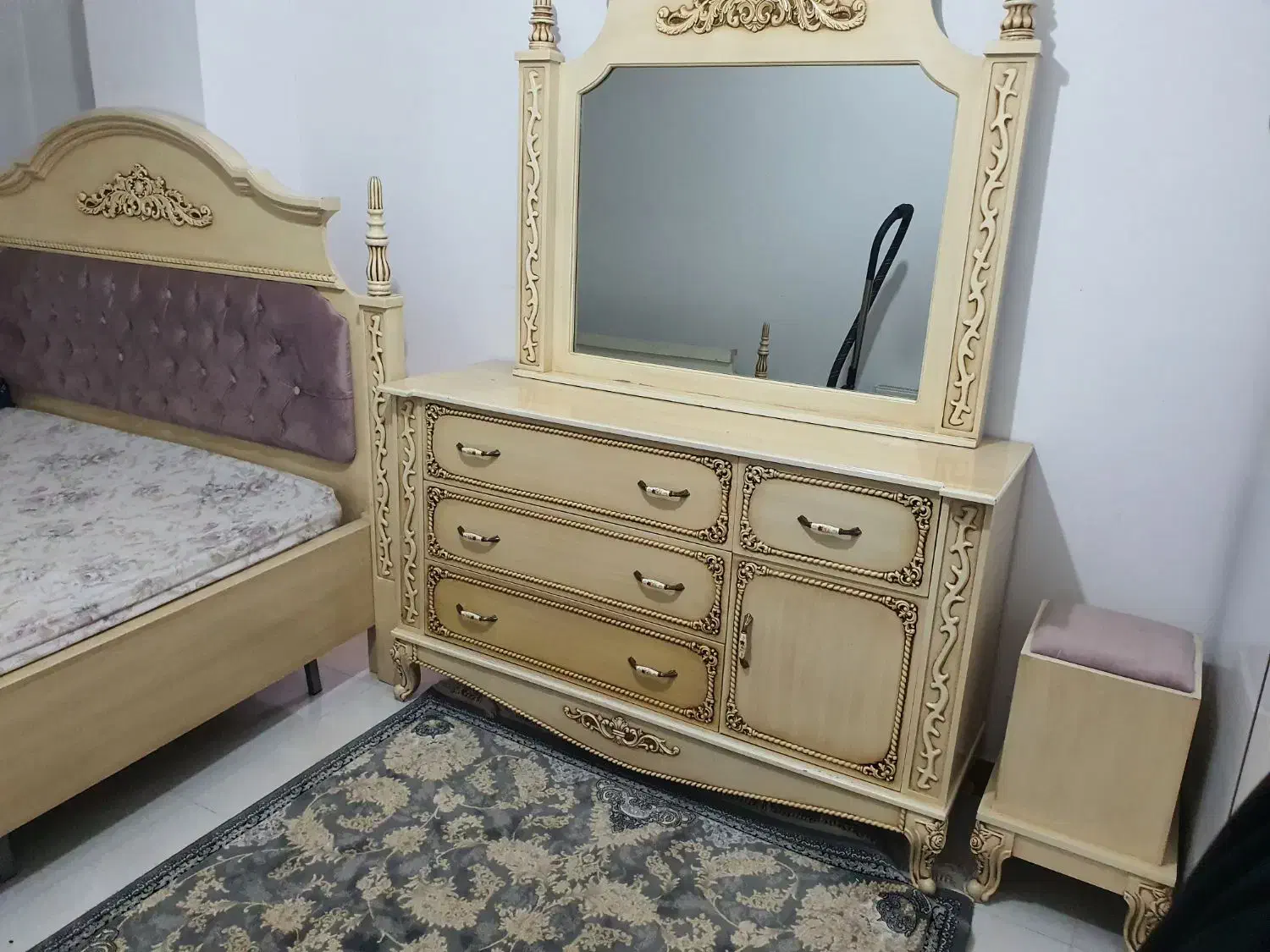 تختواب دونفره سالم ۱۶۰*۲۰۰|تخت و سرویس خواب|گلستان (تهران), |دیوار