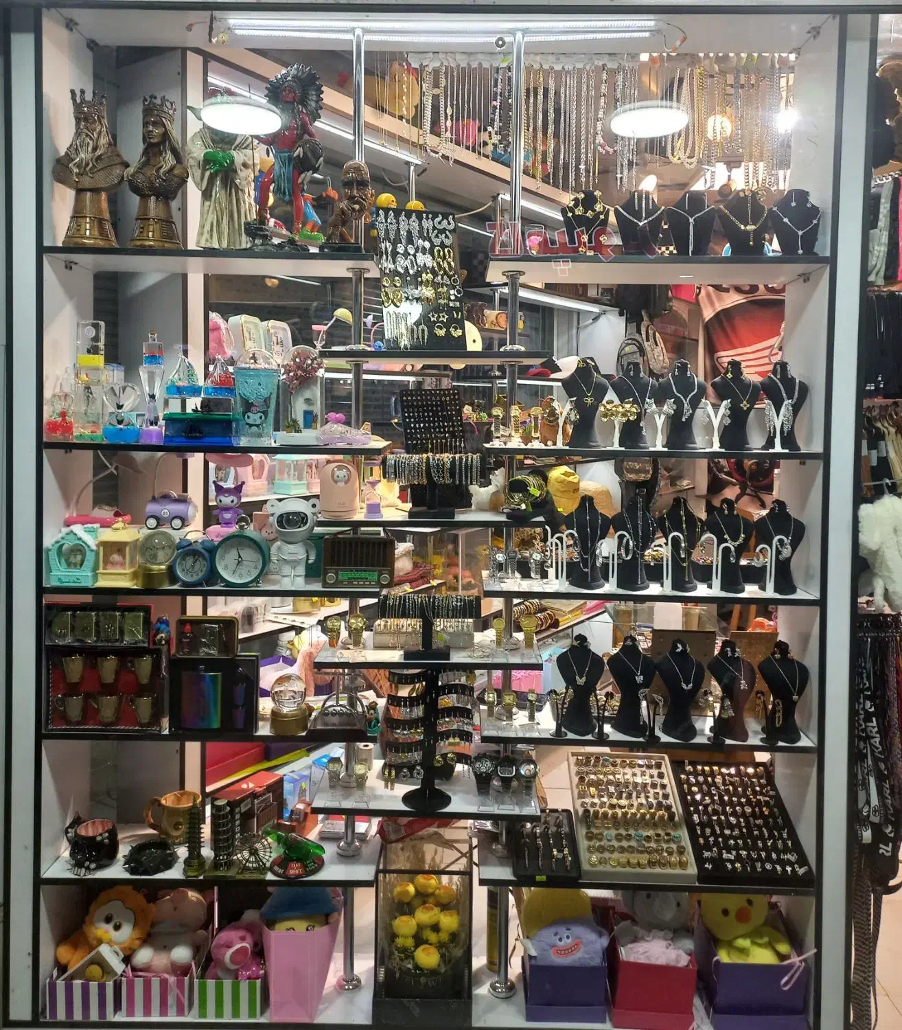 ویترین و قفسه|فروشگاه و مغازه|هشتگرد, هشتگرد قدیم|دیوار