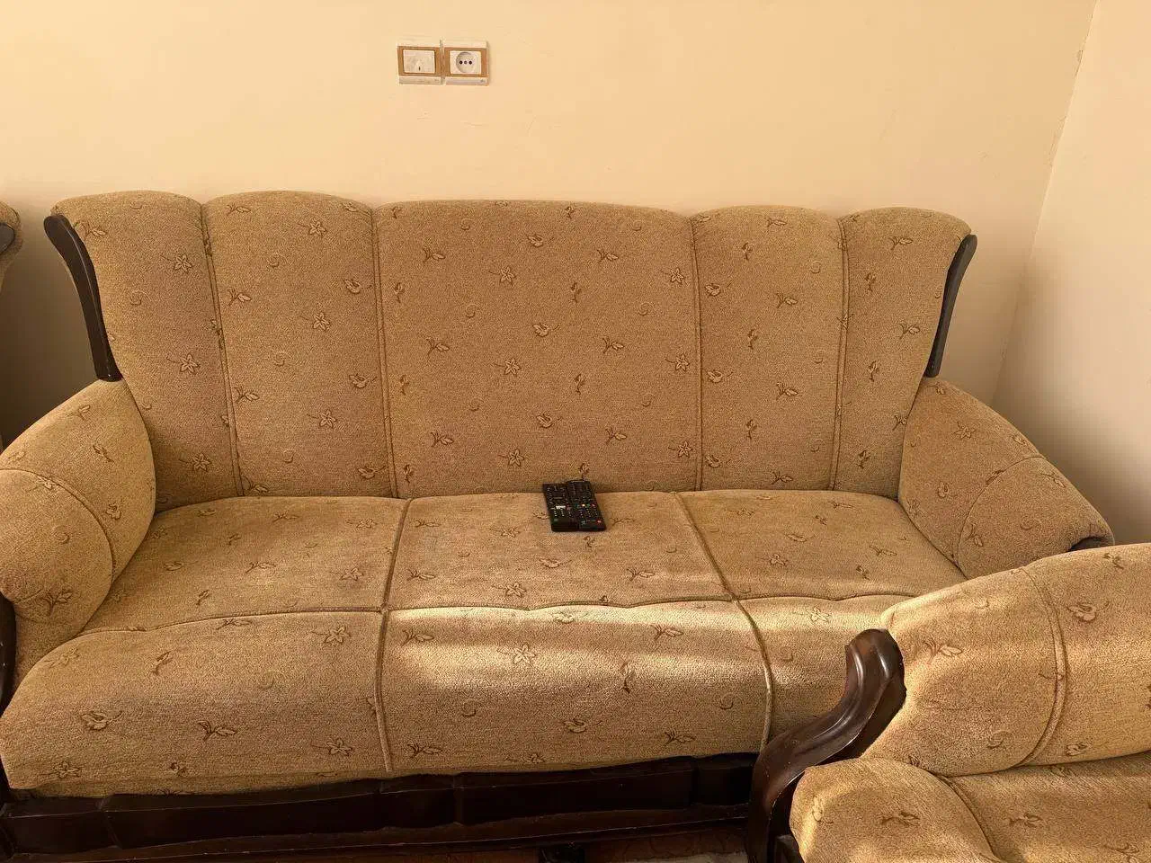 مبل ۷ نفره جنس چوب اعلا|مبلمان خانگی و میز عسلی|خرمدره, |دیوار