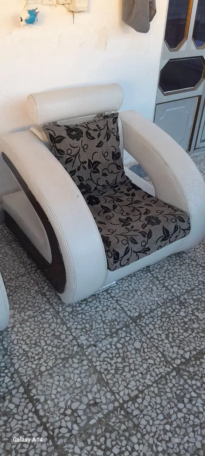 مبلمان ۷ نفره در حد خوب|مبلمان خانگی و میز عسلی|قائمشهر, |دیوار