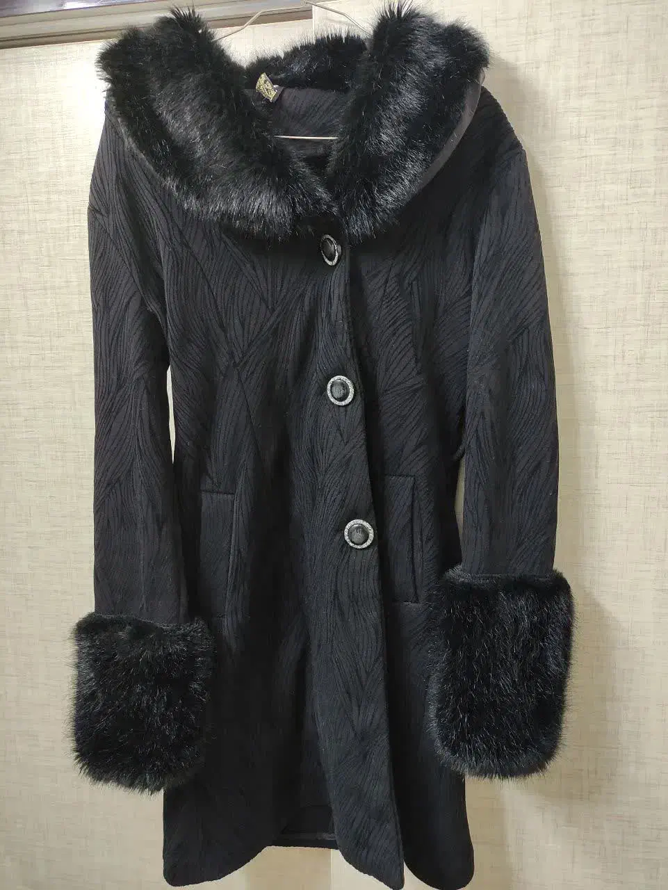 ۲عدد پالتو فقط ۴۰۰هزار|لباس|بروجرد, |دیوار