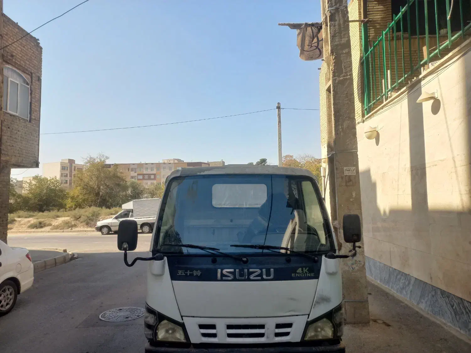 ایسوزو ۵۲۰۰ فنی دف گیربکس موتوری به شرط سالم|خودرو سنگین|ری, شهادت|دیوار