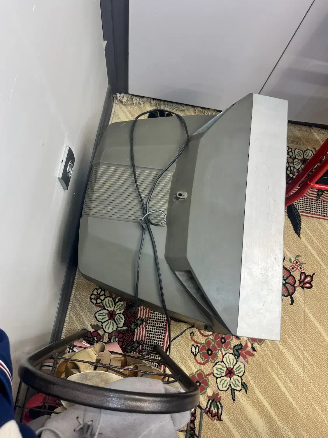 تلویزیون LG پشت دار|تلویزیون و پروژکتور|اصفهان, رهنان|دیوار