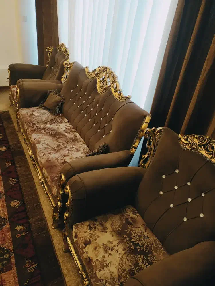 مبل سلطنتی راحتی درحد نو|مبلمان خانگی و میز عسلی|شیراز, شهرک نیروی انتظامی|دیوار