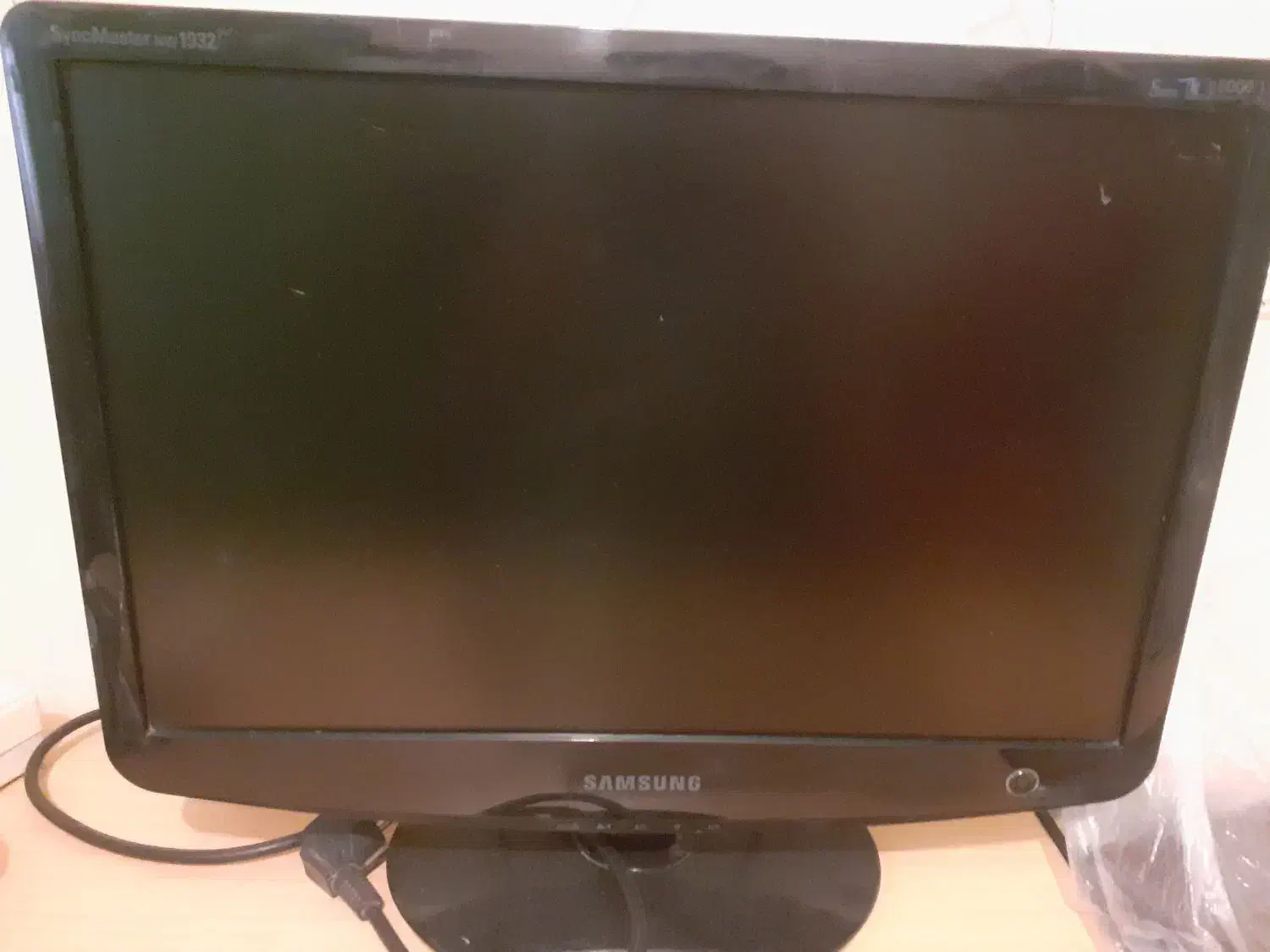 مانیتور سالم سالم|قطعات و لوازم جانبی رایانه|پرند, فاز ۵|دیوار