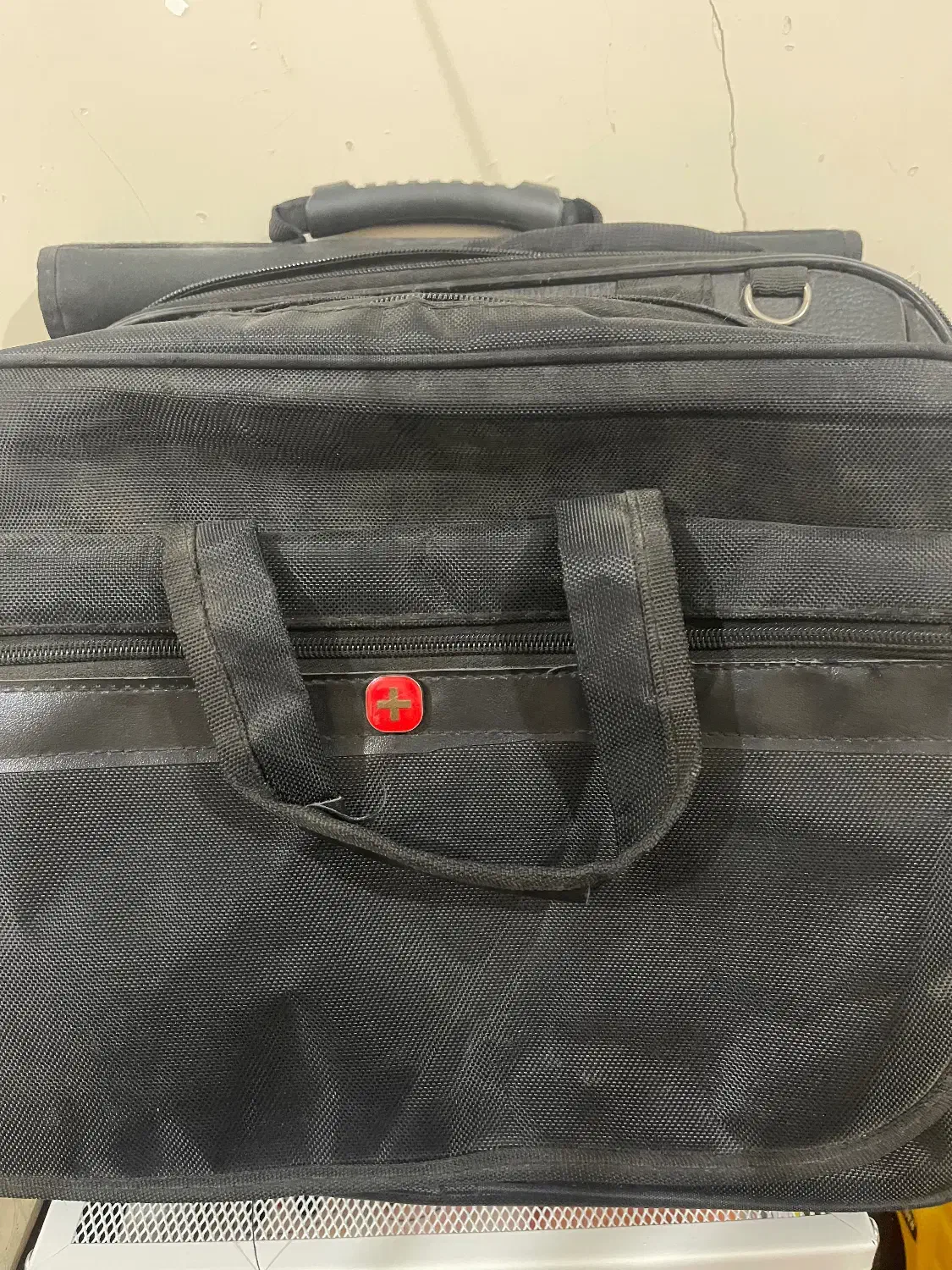 کیف اداری|کیف، کفش، کمربند|سوسنگرد, |دیوار