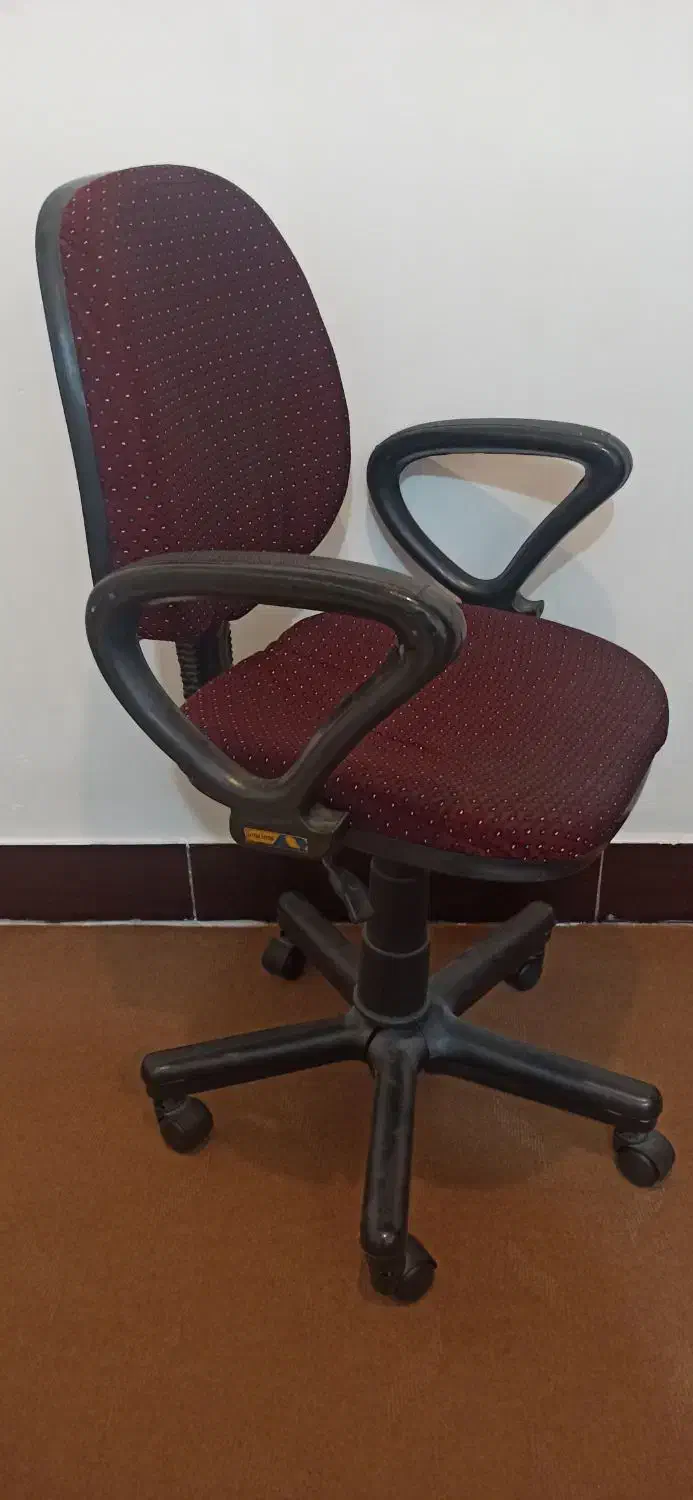 صندلی چرخدار|میز تحریر و کامپیوتر|شهرکرد, |دیوار