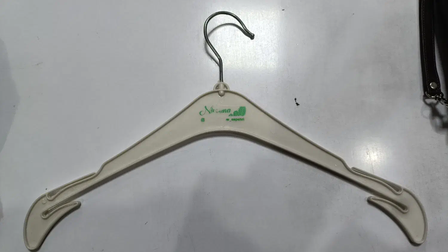 چوب رخت-رخت آویز-چوبکار برای مغازه پوشاک|فروشگاه و مغازه|دورود, |دیوار