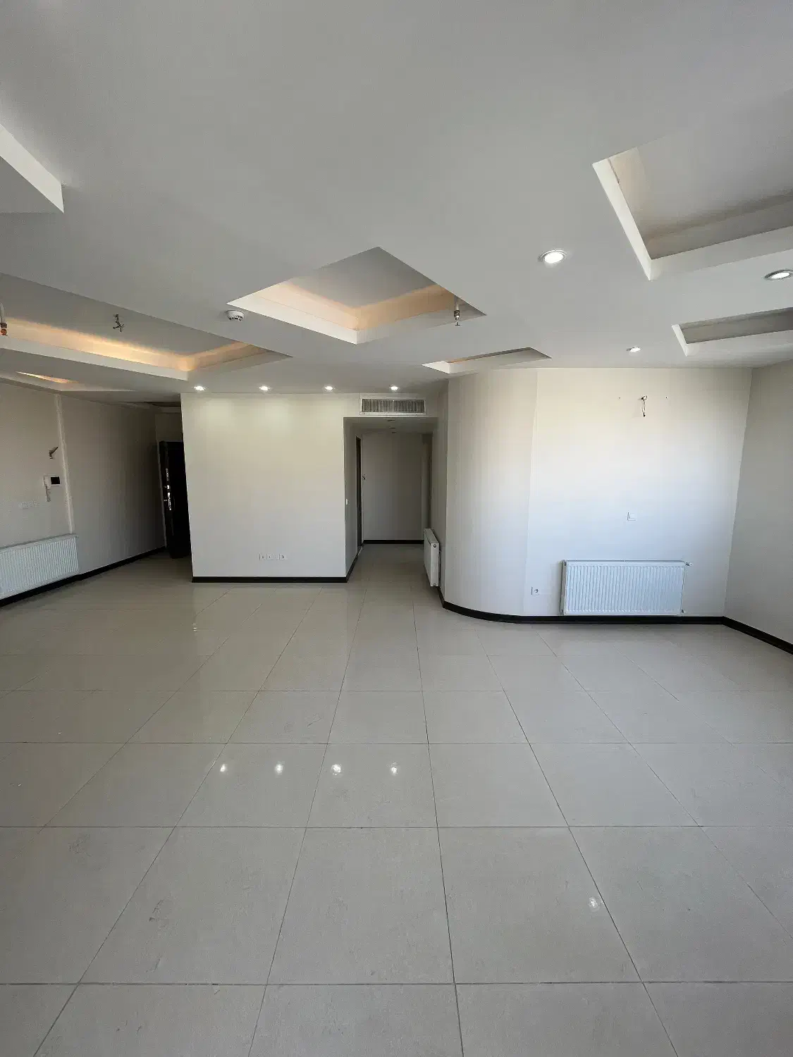 آپارتمان ۱۱۲ متر بر خیابان کاوه ( کلید نخورده )|فروش آپارتمان|اصفهان, پوریای ولی|دیوار