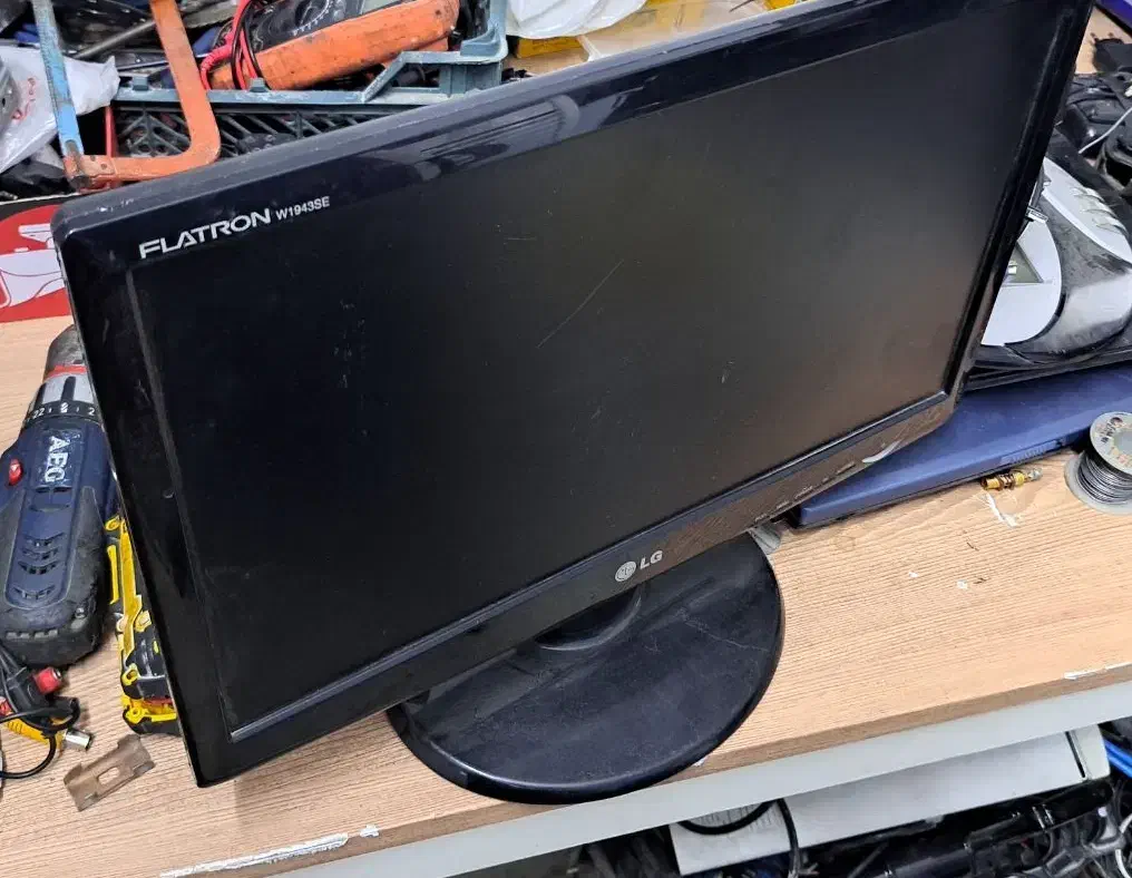 مانیتور ۱۷ اینچ در حد نو|قطعات و لوازم جانبی رایانه|مشهد, امام رضا (ع)|دیوار