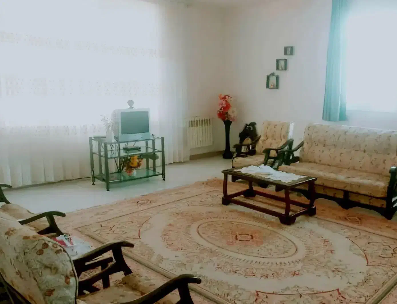 اجاره کوتاه مدت و روزانه ویلا باغ|اجارهٔ کوتاه‌مدت ویلا و باغ|کرمانشاه, |دیوار