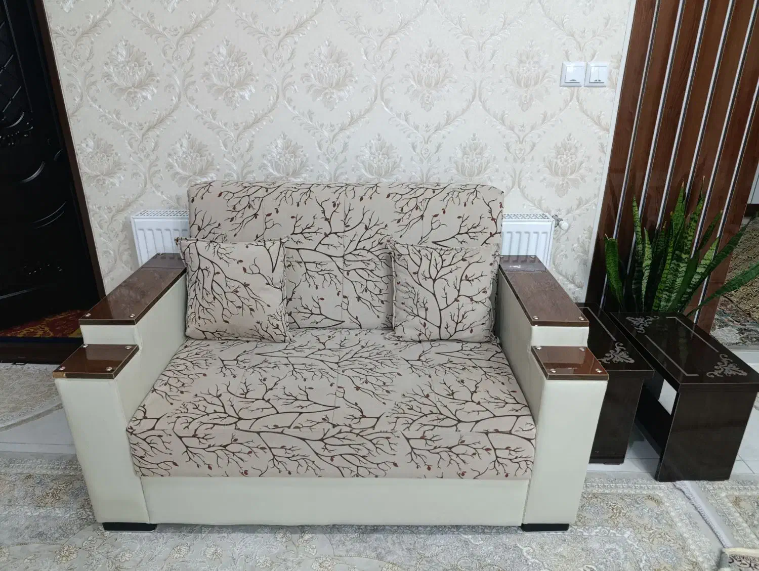 مبل دسته دار در حد نو|مبلمان خانگی و میز عسلی|شاهین دژ, |دیوار