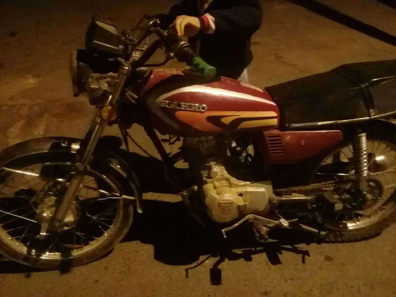 موتور هندا۱۳۹۰|موتورسیکلت|بیرجند, |دیوار