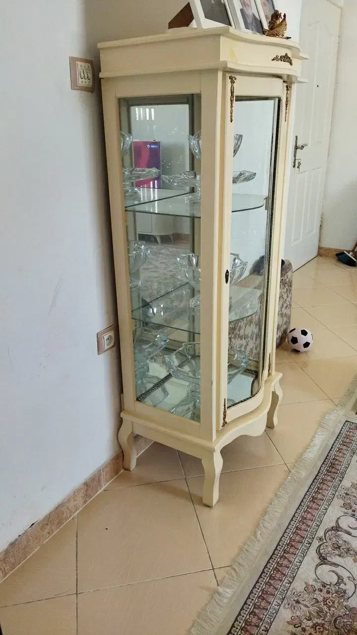 ویترین شیک و ساده|بوفه، ویترین، کنسول|قرچک, باقرآباد|دیوار