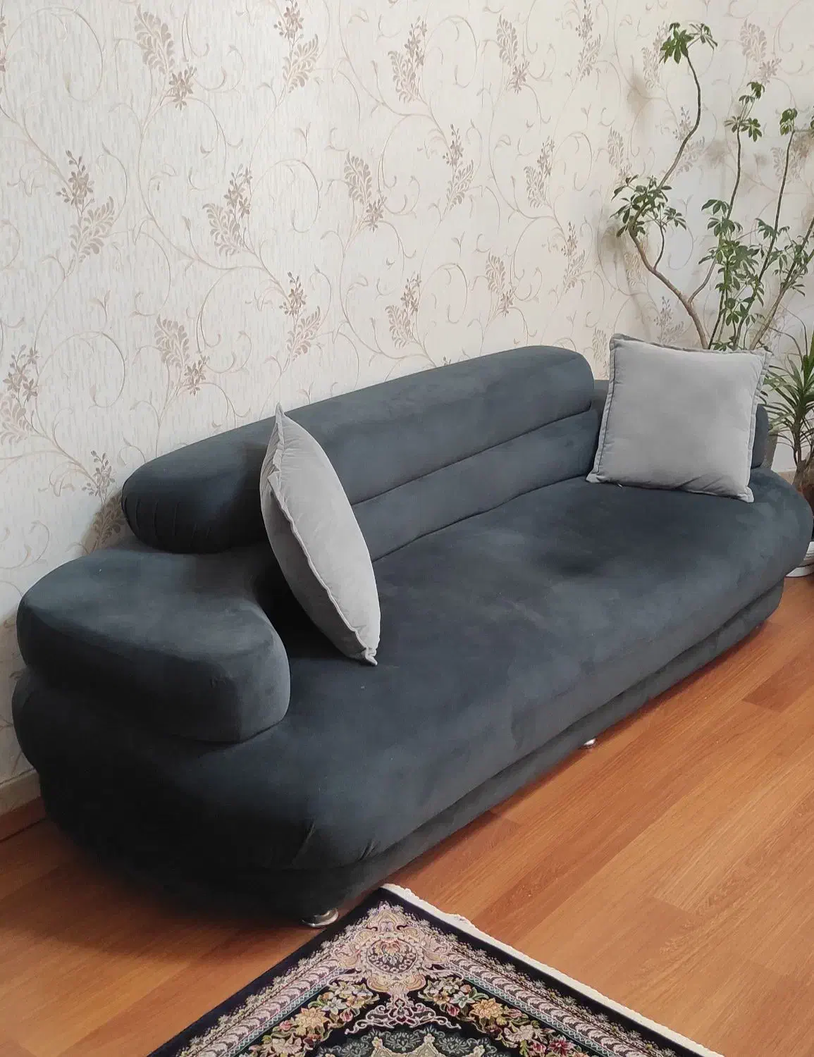 ۲ دست مبل|مبلمان خانگی و میز عسلی|رشت, حمیدیان|دیوار