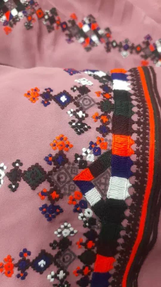 دوزنده پلیوار خطی هستم|لباس|زهک, |دیوار