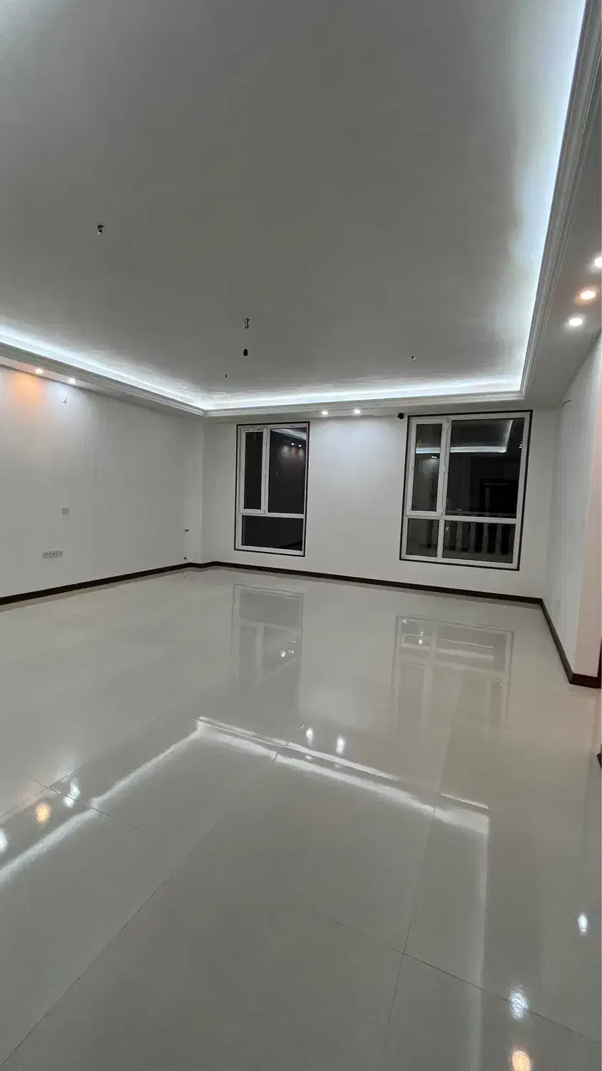 فروش واحد۱۰۰متری نقل نوساز لوکیشن عالی  شهرک فجر|فروش آپارتمان|ورامین, شهرک فجر|دیوار