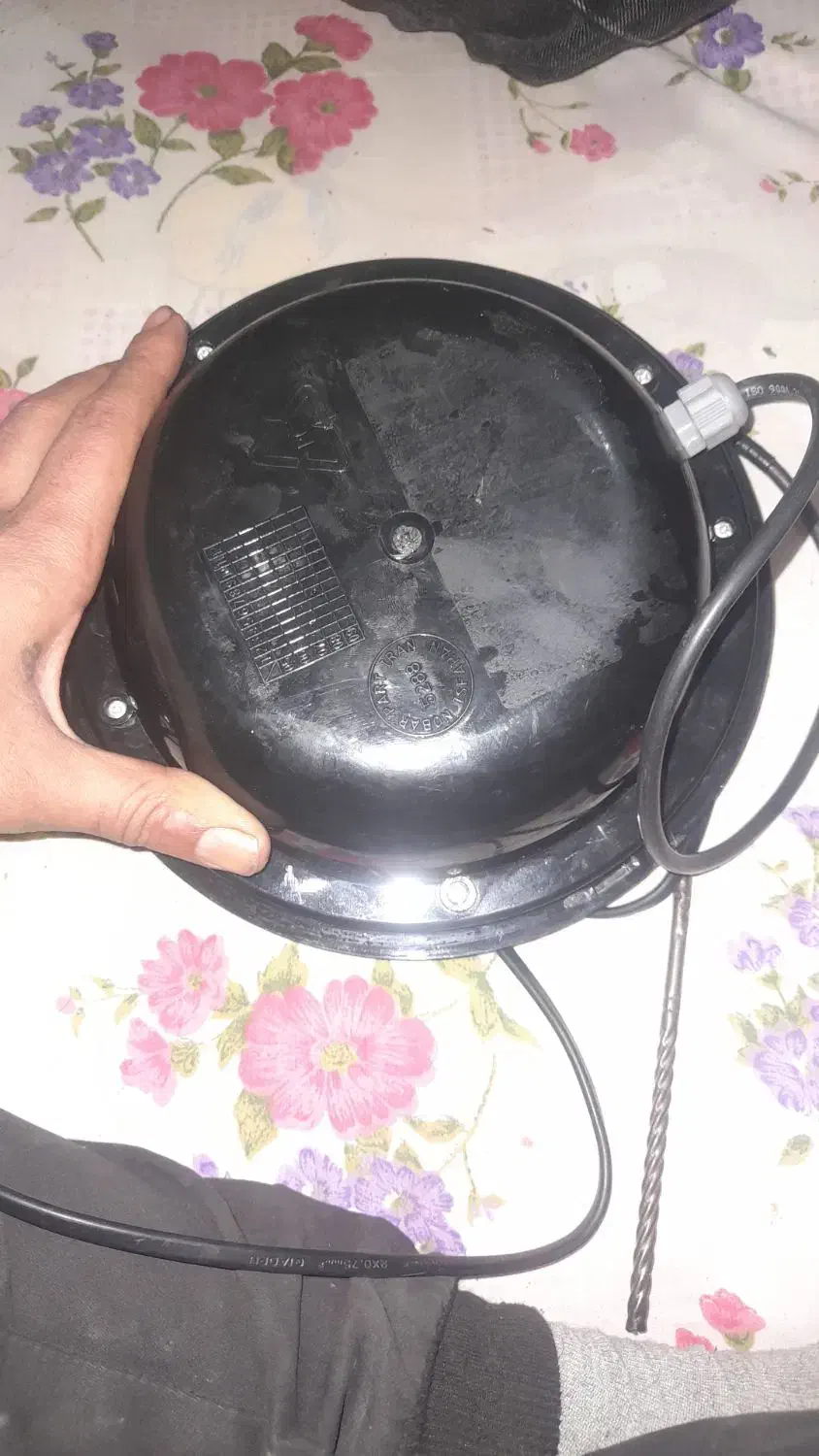 پرژکتور زیبا|لامپ و چراغ|فولادشهر, C8|دیوار