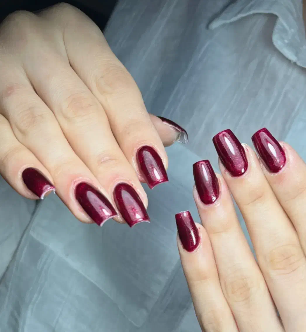 مدل برای انجام خدمات ناخن، کاشت ناخن|خدمات آرایشگری و زیبایی|مهاباد (آذربایجان غربی), |دیوار