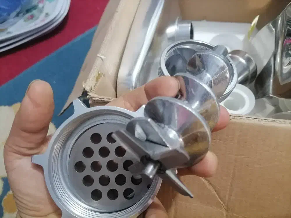 یک عددچرخ گوشت یک باراستفاده شده|خردکن، آسیاب، غذاساز|شوش, |دیوار