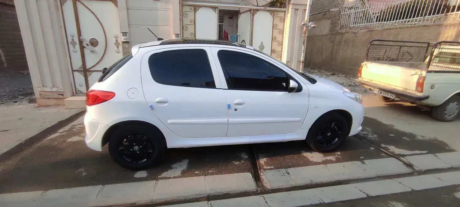 ۲۰۷مدل۴۰۲پانا|خودرو سواری و وانت|باغستان, |دیوار