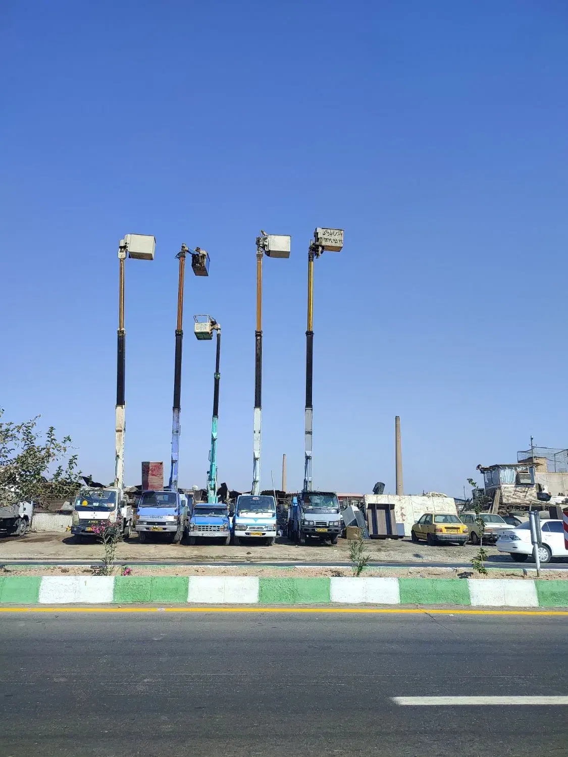 اجاره بالابرلجور جرثقیل خاور سبددارتا ارتفاع 16متر|خدمات حمل و نقل|باقرشهر, |دیوار