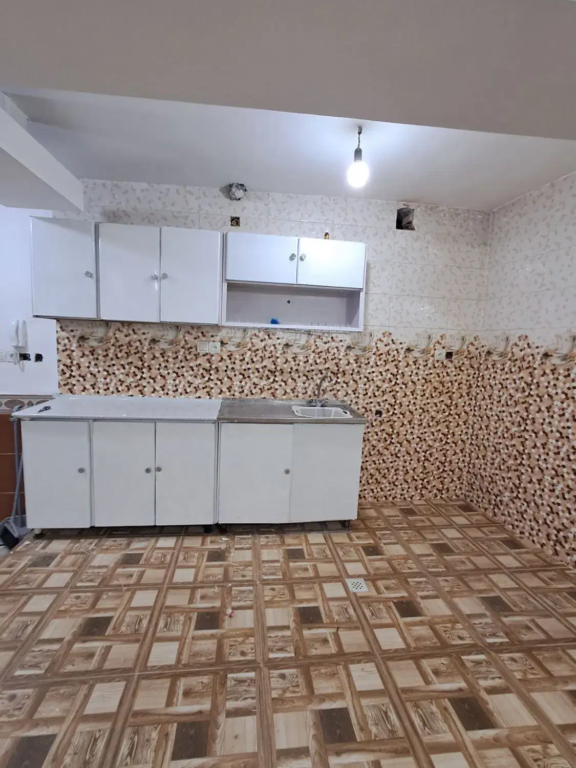 اجاره اپارتمان۹۰ متری طبقه اول تک خواب|اجارهٔ آپارتمان|بندر گناوه, |دیوار