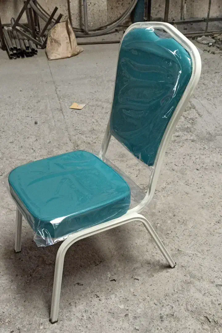 میز و صندلی ناهارخوری فلزی  باغ تالار رستوران|کافی‌شاپ و رستوران|مشهد, شایه|دیوار