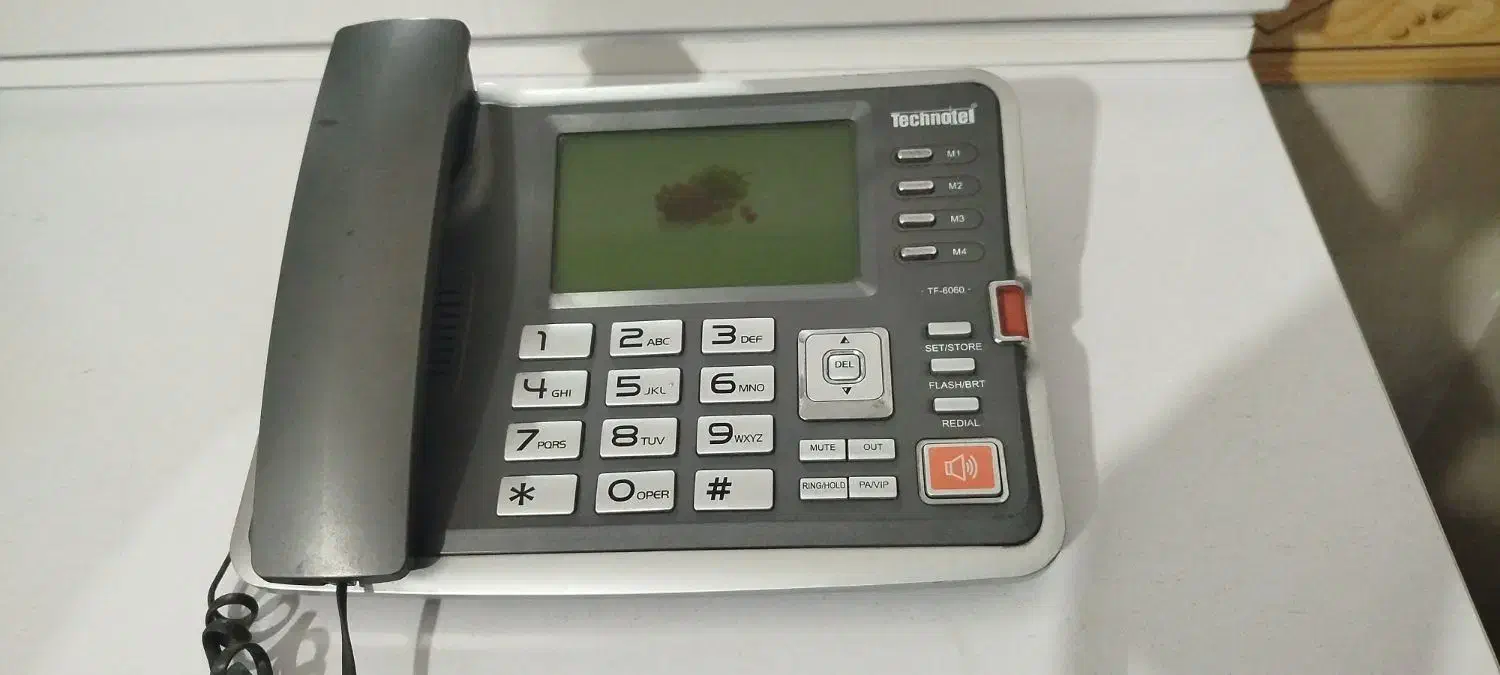 دو عدد تلفن رومیزی سالم سالم|تلفن رومیزی|نسیم‌شهر, |دیوار