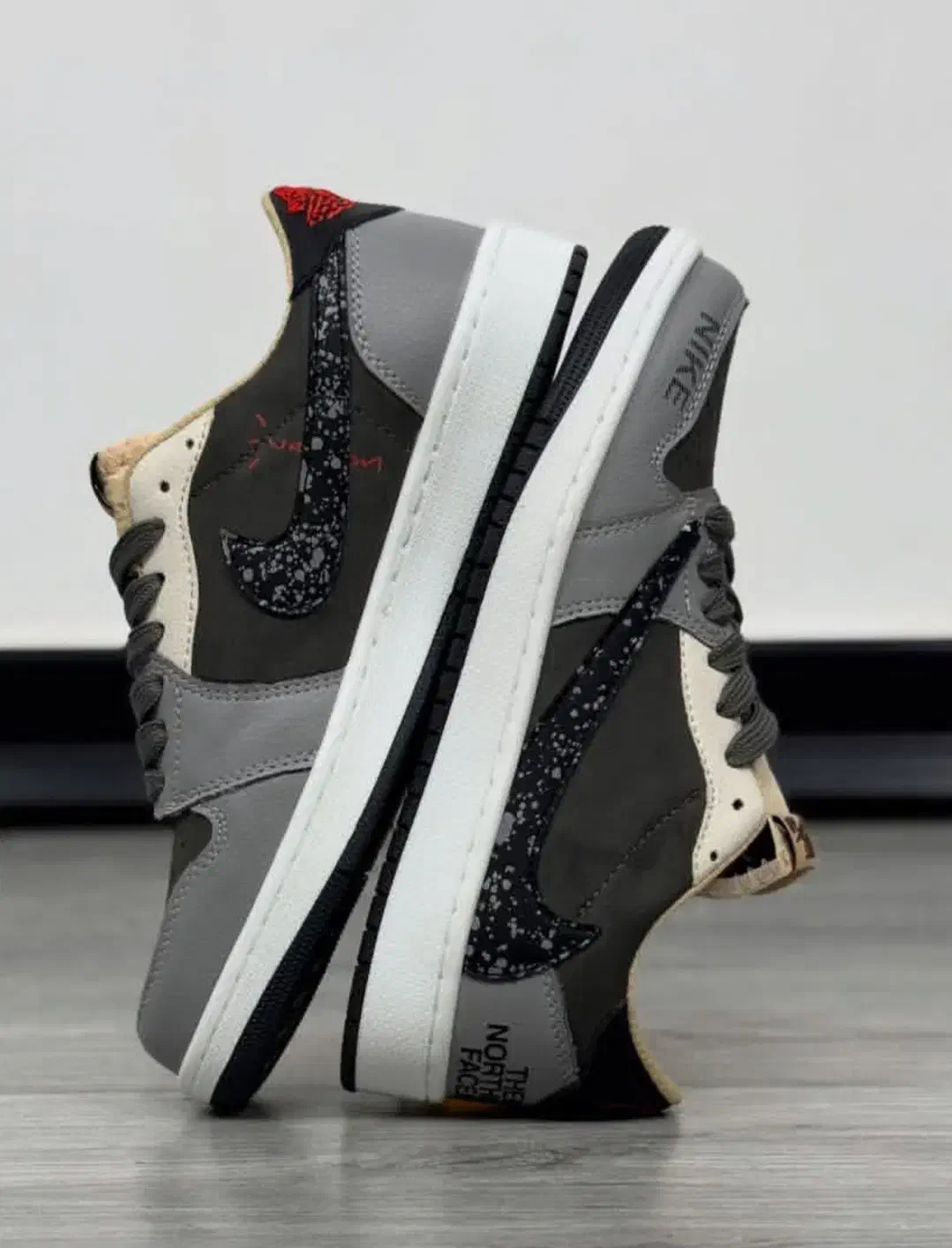 کفش نایک جردن 1|کیف، کفش، کمربند|فارسان, |دیوار