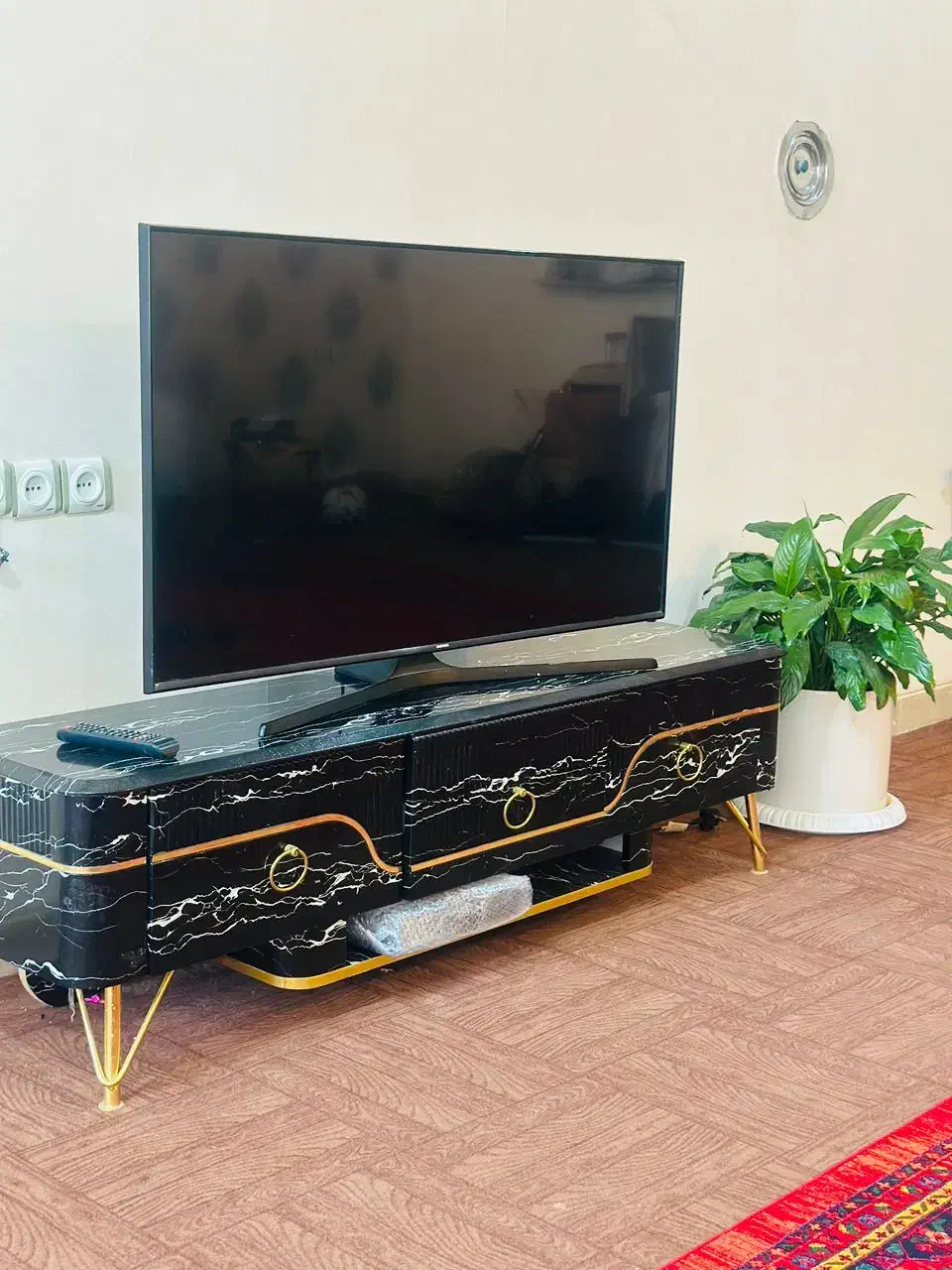 میزTv|میز تلویزیون|شیراز, غدیر جنوبی|دیوار