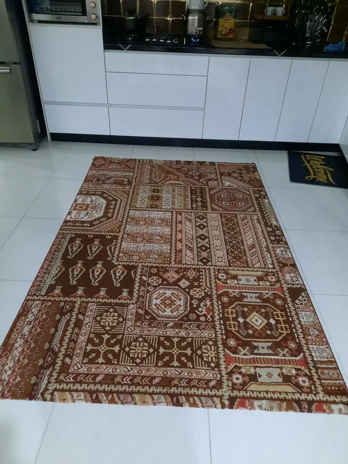 فرش|فرش|فردیس, نیروگاه برق|دیوار