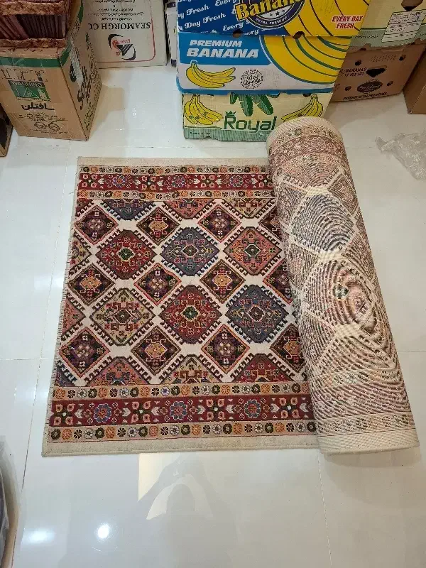 فرش کناری|فرش|شاهین‌شهر, خبرنگار|دیوار