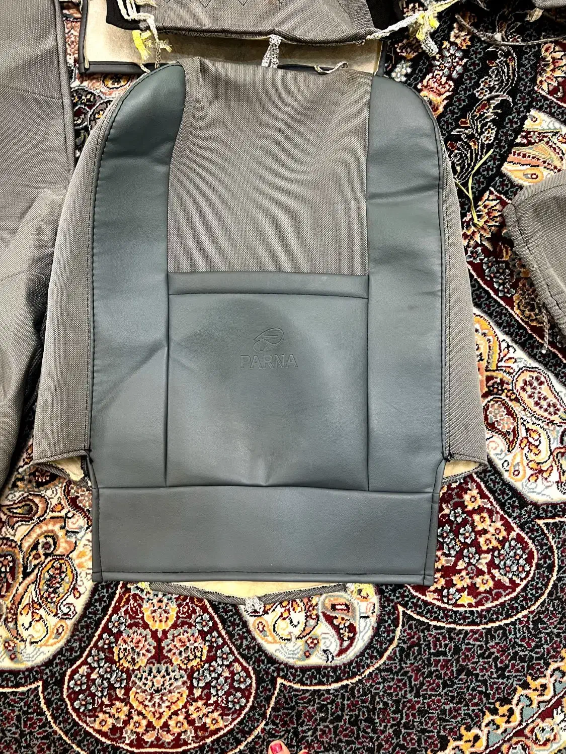 روکش صندلی 111و132سالم تمیز بدون پارگی|قطعات یدکی و لوازم جانبی|رشت, یخسازی|دیوار